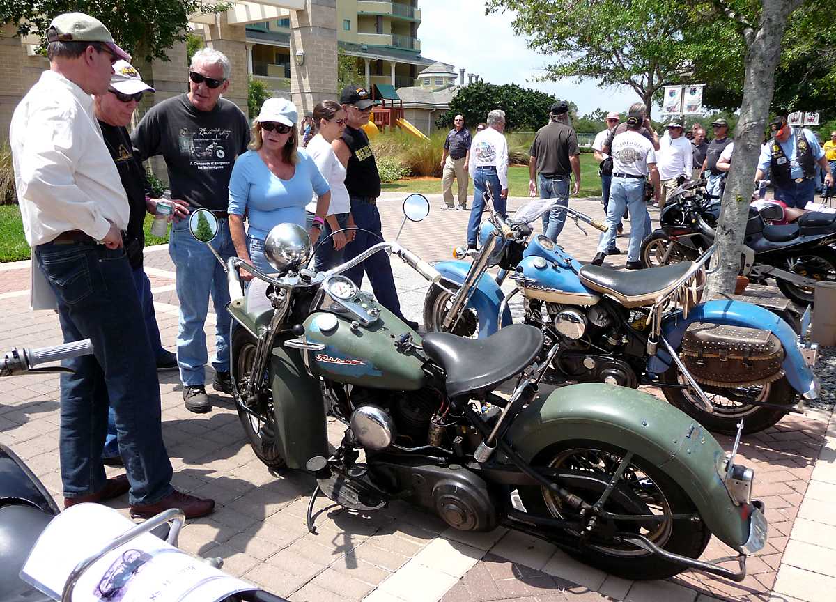 P1000192.jpg - Comparing an Original Example and a Restored One.