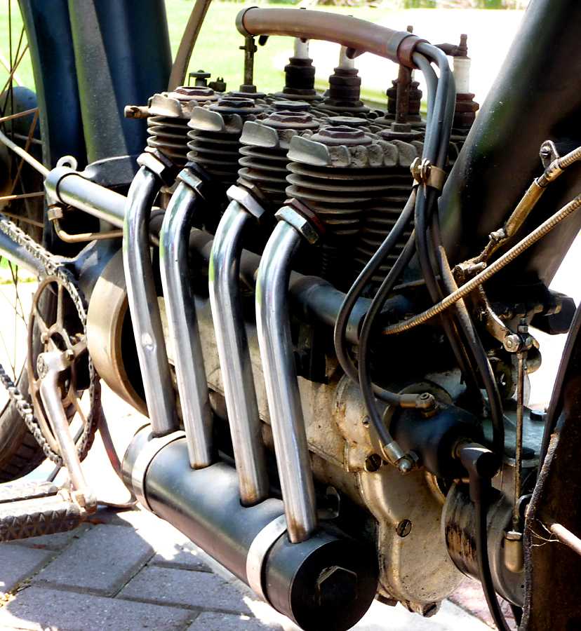 P1000252.jpg - A Close-up of the Pierce's Four Cylinder motor.