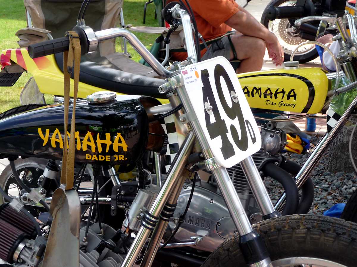 P1000264.jpg - And a Couple More Flat Trackers, Yamahas, Complete With Steel Shoe.
