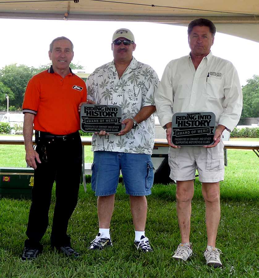 P1000308.jpg - Jack Forrester & Roberto Pena Each Won for Their Bultaco Matadors.