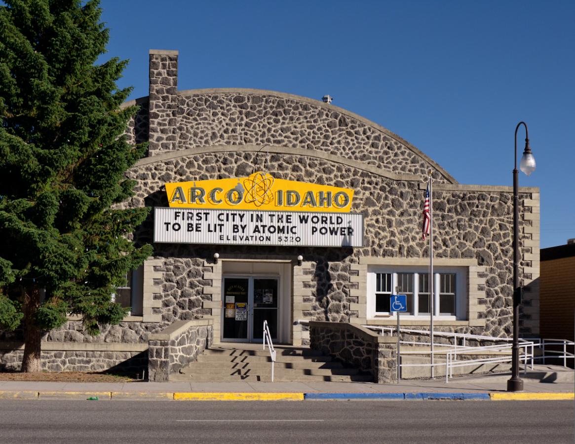P1010533.jpg - In 1955 the government built a nuclear reactor just outside Arco.