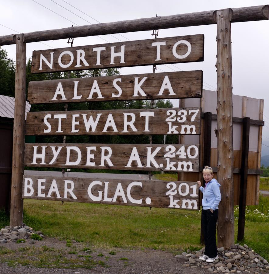 P1010655.jpg - The junction of the Yellowhead and Cassiar Highways. This is about 1,000 miles NW of the US border.
