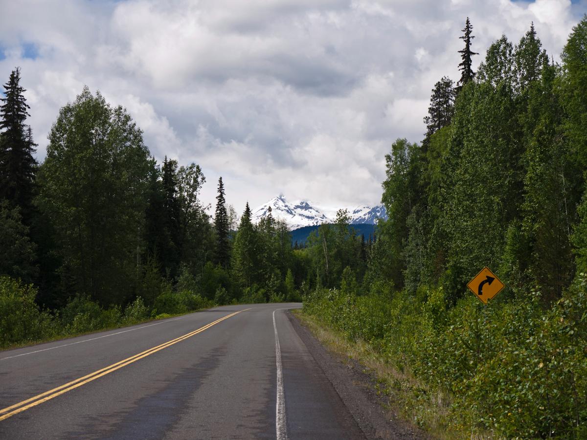 P1010656.jpg - This is pretty much how all of the Cassiar highway looks, when it isn't snowing.