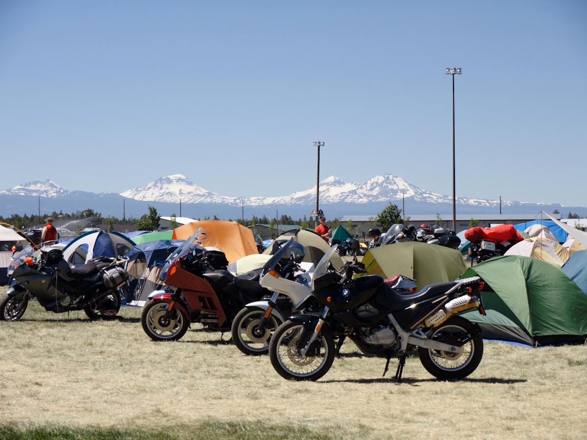 P1020050.jpg - The camping area was pretty full by Friday afternoon. Not a bad backround either. Weather was perfect for camping, warm days and cool, clear nights.