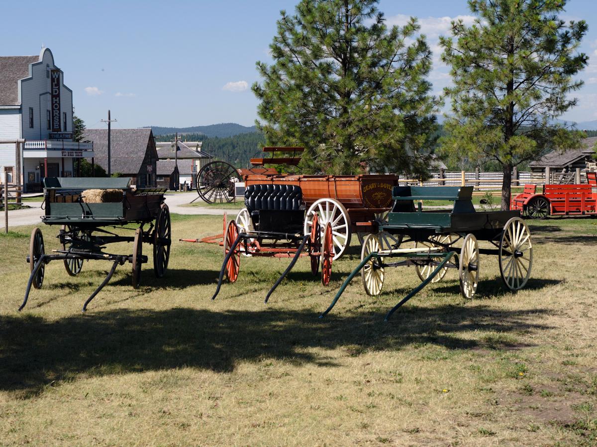 P1010858.jpg - A selection of carriages with Main Street to the left.