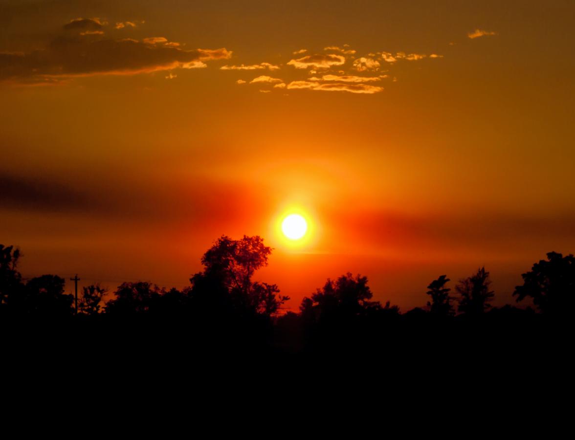 P1010869.jpg - Another campground sunset, Lake Moses, WA.