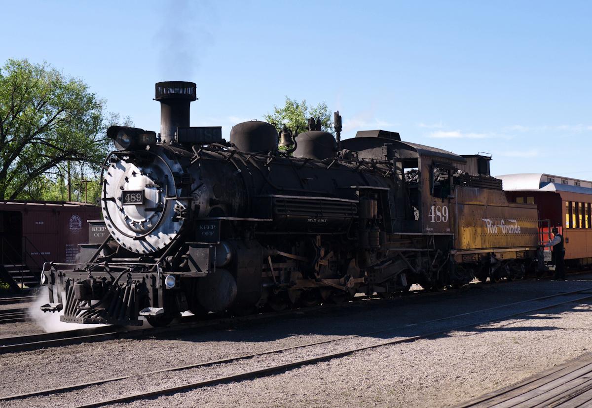 P1010393.jpg - Warming up the train for a trip through the very scenic valley.