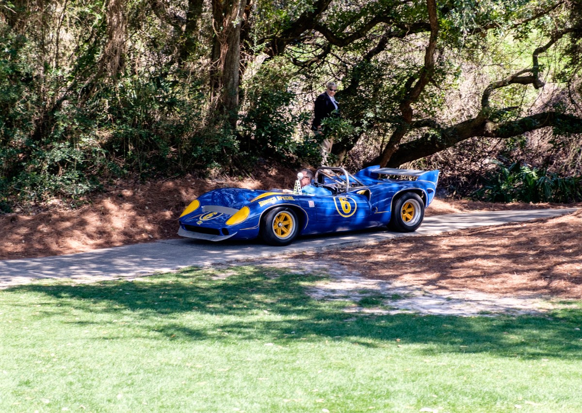 MEGT3529.jpg - CARS COMING DOWN THE CART PATH. LOLA T70 CAN-AM.