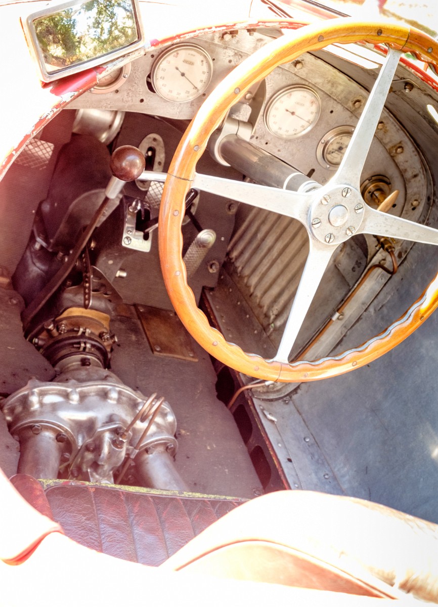 MEGT3610.jpg - ENZO FERRARI, AMONG OTHERS, SAT HERE. NOTE THE TWIN DRIVESHAFTS.