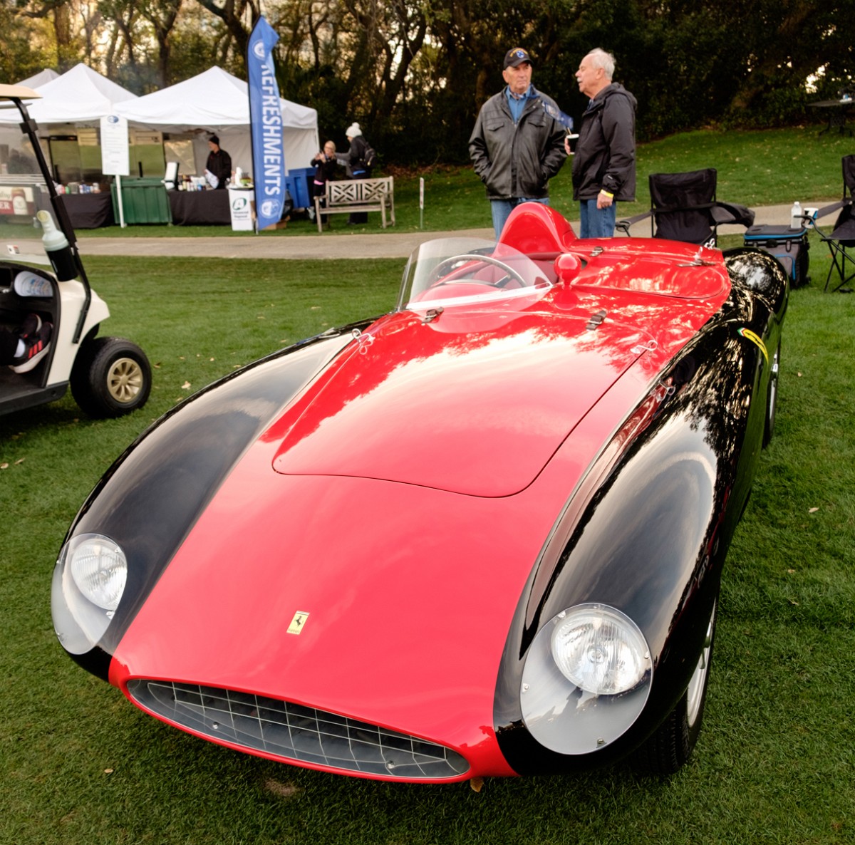 MEGT3649.jpg - FERRARI MONZA. BILL DEVIN SPLASHED A MOLD OFF ONE AND SOLD A THOUSAND BODY COPIES.