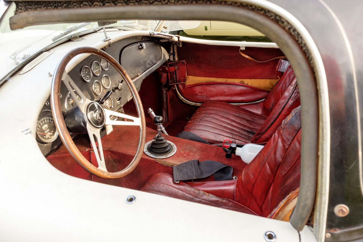MEGS3235.jpg - The patina of a well used sports car.