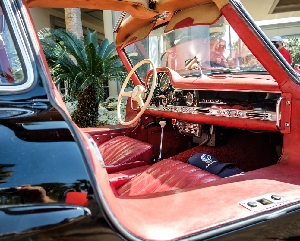 MEGS3378.jpg - HOW ABOUT THAT INTERIOR? WHAT A DASH!