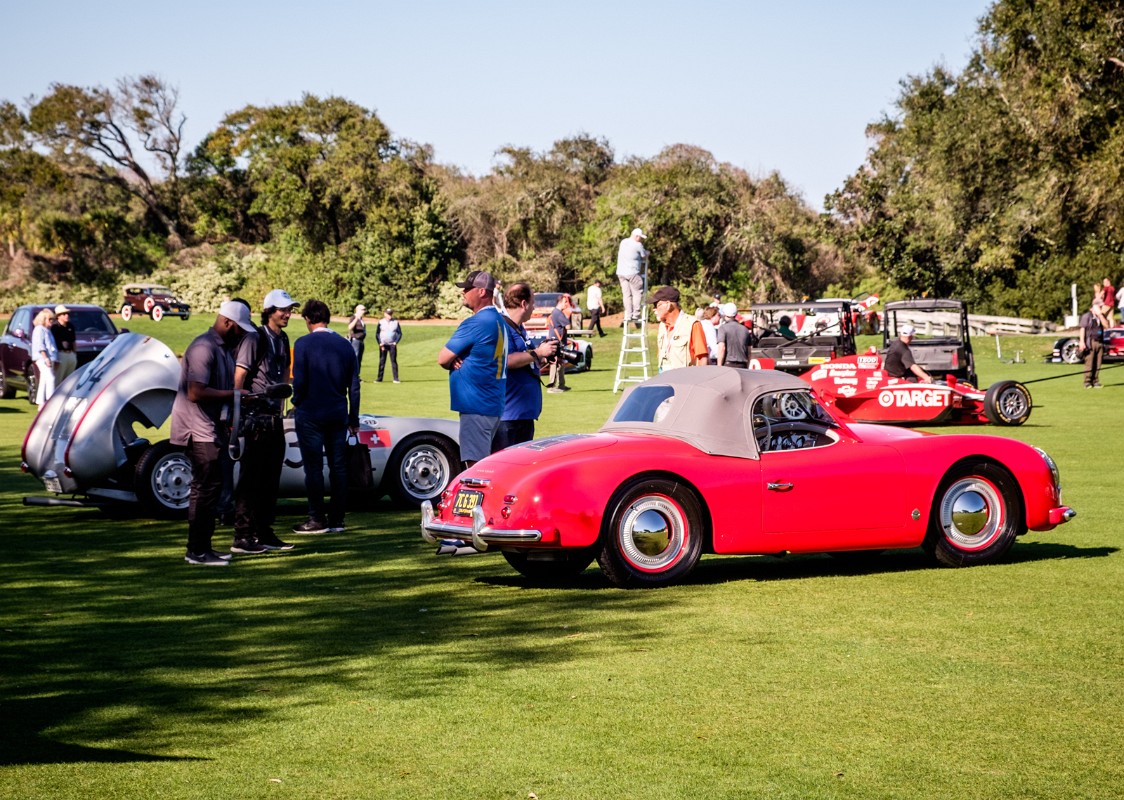 MEGT4026.jpg - PORSCHE AMERICA ROADSTER AMONG THE FIRST ARRIVALS.