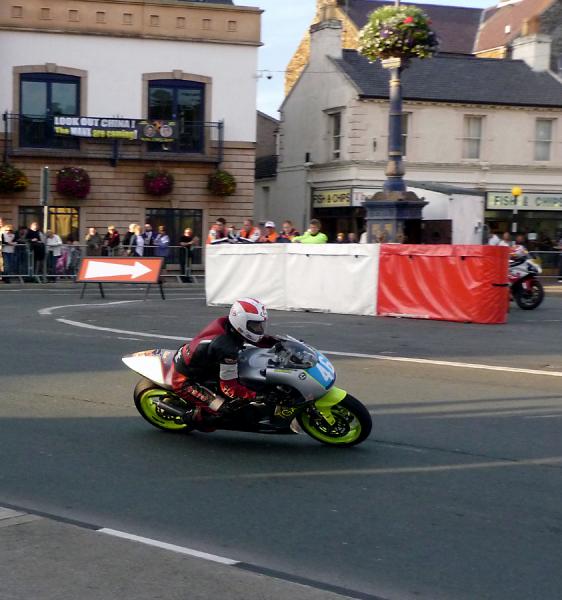 P1010829.JPG - Modern 600 exiting the corner.