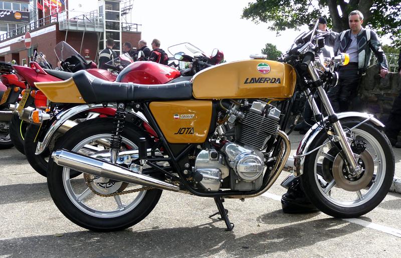 P1010953.JPG - Lovely Jota triple seen near the start-finish in Douglas.