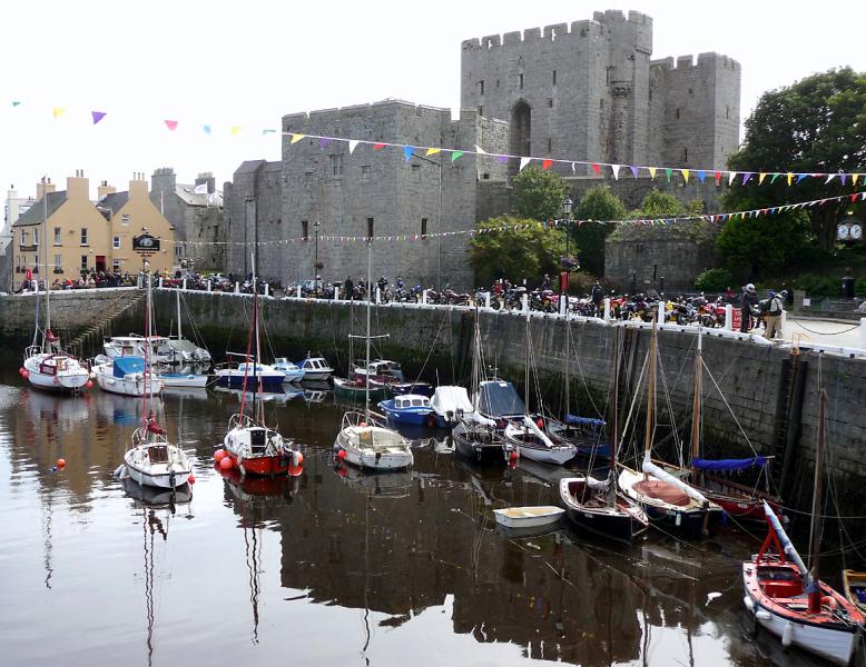 P1010976.JPG - Castletown; boats, bikes, castle.