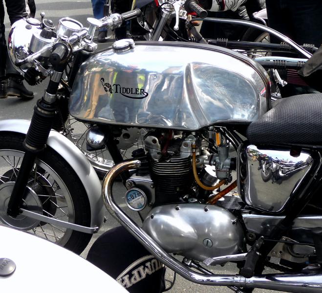 P1010998.JPG - Triumph special.