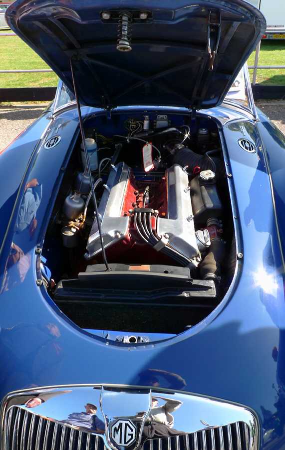 L1010135.JPG - A nice MGA Twin Cam, hard to find these days as most expired early on.