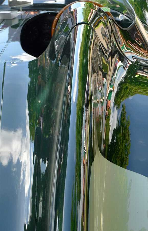 L1010178.JPG - As slippery as it looks, the D-type Jaguar epitomizes 1950's sports racers.