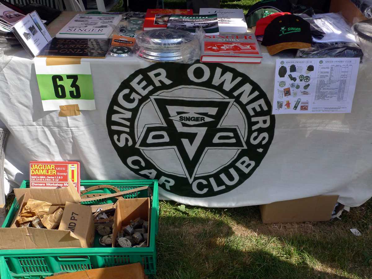 L1010181.JPG - Ah the Singer, anybody know where I might find a 1938 Singer 9 Le Mans?