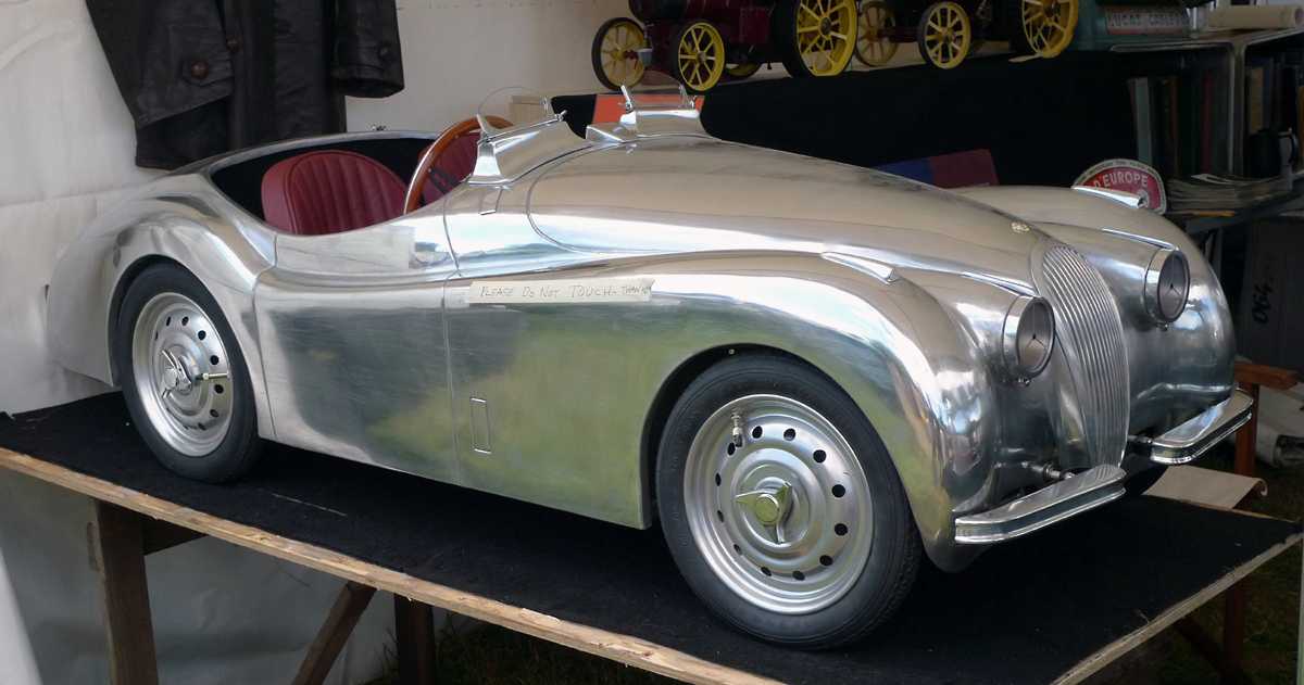 L1010200.JPG - This prototype, made in hand hammered aluminum served as a mold for the 'glass version on sale.