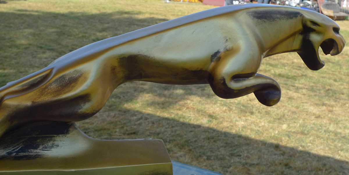 L1010202.JPG - Hood mascot for some sort of British car, also probably suitable for a Jacksonville football fan.