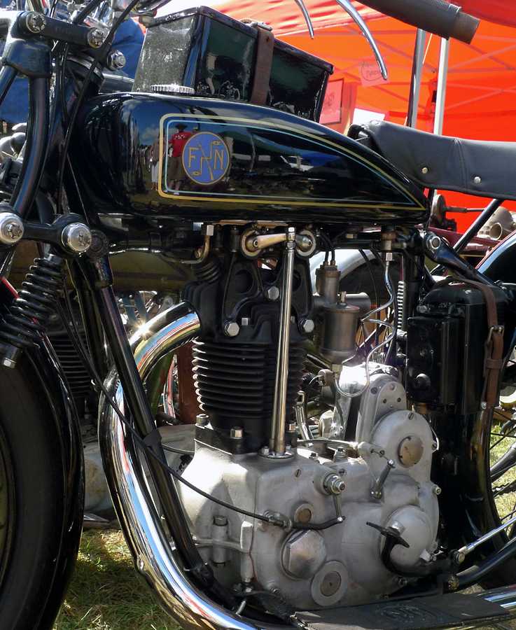 L1010217.JPG - Really pretty FN was not for sale, but did attract attention to the vendor's stuff.