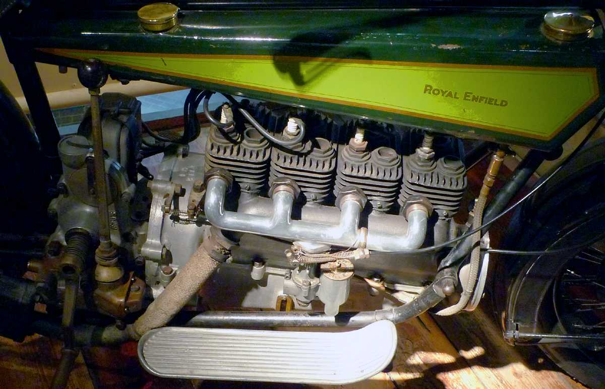 L1010311.JPG - Not all Royal Enfields were singles or twins.