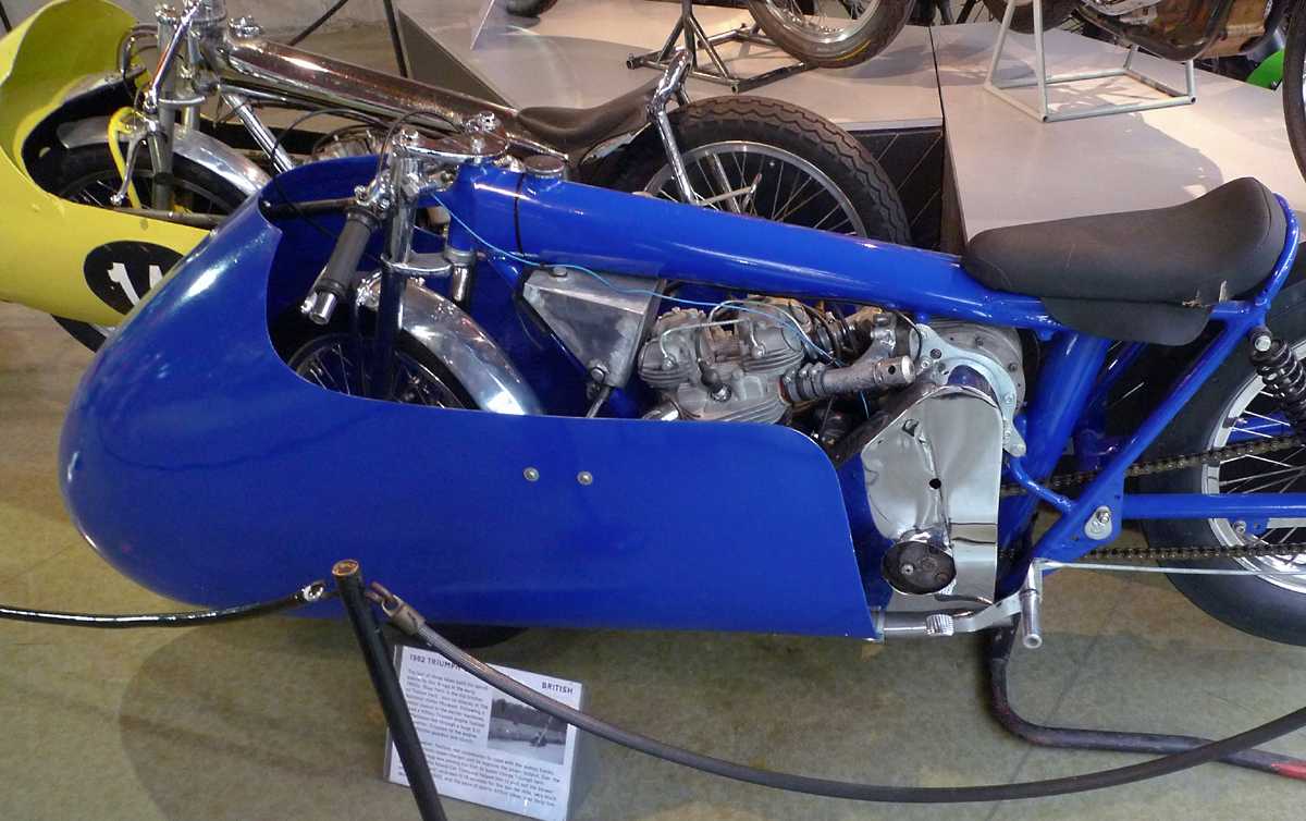 L1010320.JPG - A pair of sprinters, the unique British take on drag racing