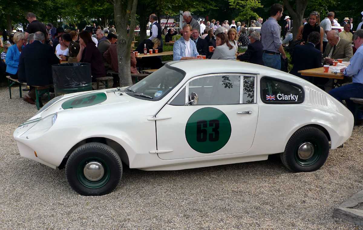 L1010644.JPG - This is a fairly rare, and rather awkwardly styled,  Mini Marcos.