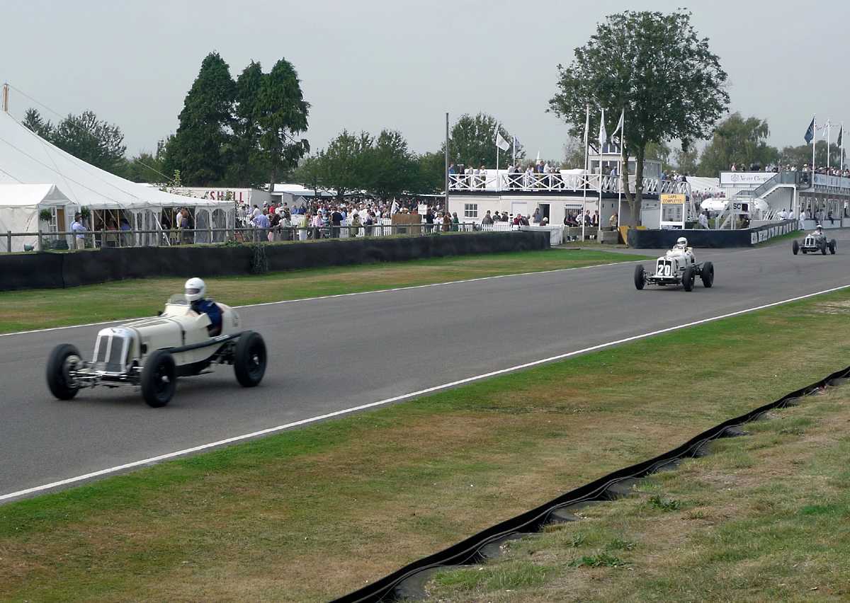 L1010796.JPG - Three ERAs on the front straight. Eleven of the seventeen ERAs built in the 1930's were raced here. These are B-Types.