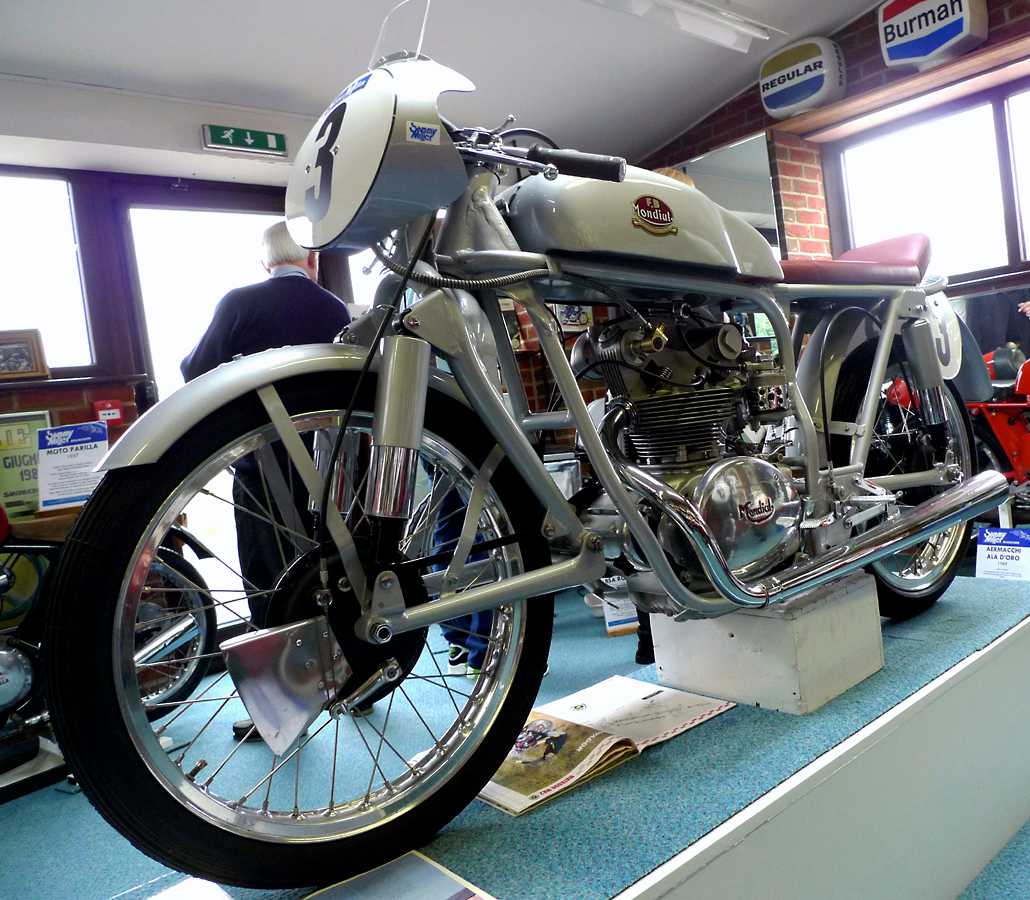 L1010551.JPG - The Reynolds-Mondial Special built in Britain in 1953 using the 250 Italian motor in a frame modelled after the Manx Norton.