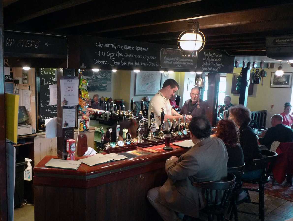 L1010366.jpg - Of course we visited the Old Succes' pub for a draft and dinner.
