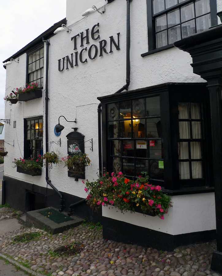 L1010495.JPG - Best pub of the trip. Great dinners for half the going rate. Highly recommended for your next trip to Malvern.