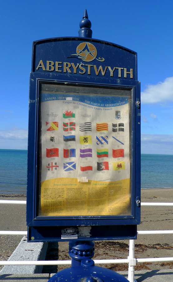 L1010455.JPG - We stopped for only about 30 minutes in this town but found quite a bit of interesting photo subjects.